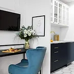 Exclusive On Kasprzaka Street Tower Bliska Wola Apartment Warschau