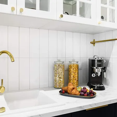 Luxury Design - Tower Bliska Wola Apartment Warsaw