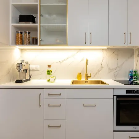 Luxury Design - Tower Bliska Wola Apartment Warsaw